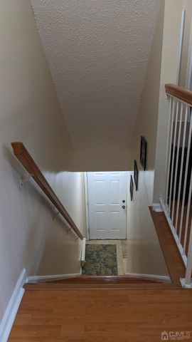 7 Newburgh Drive, Edison, NJ 08820