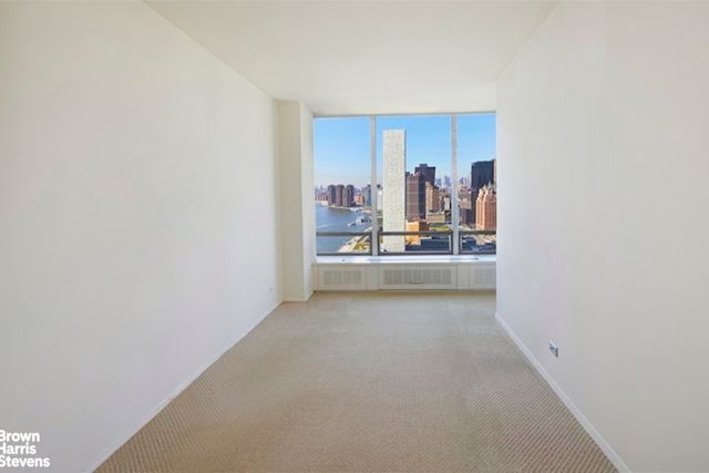 870 United Nations Plz 31 32F, New York City, NY 10017