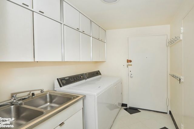 870 United Nations Plz 31 32F, New York City, NY 10017