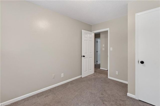 3919 COLONY Square A, Greensboro, NC 27407