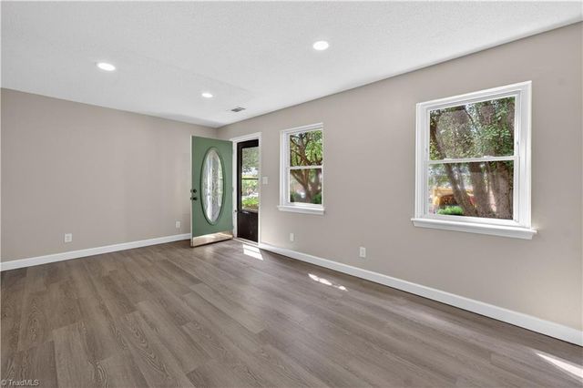 3919 COLONY Square A, Greensboro, NC 27407
