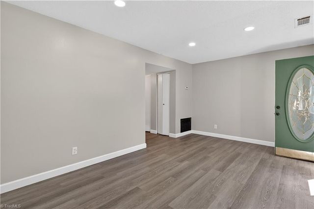 3919 COLONY Square A, Greensboro, NC 27407