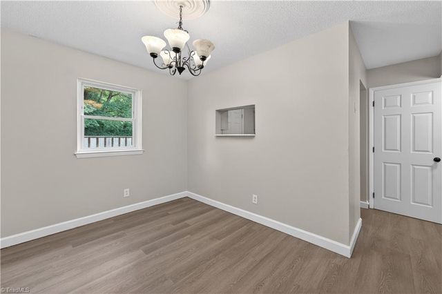 3919 COLONY Square A, Greensboro, NC 27407