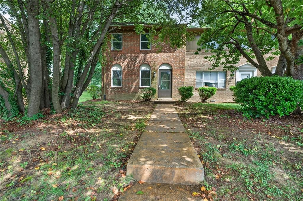 3919 COLONY Square A, Greensboro, NC 27407