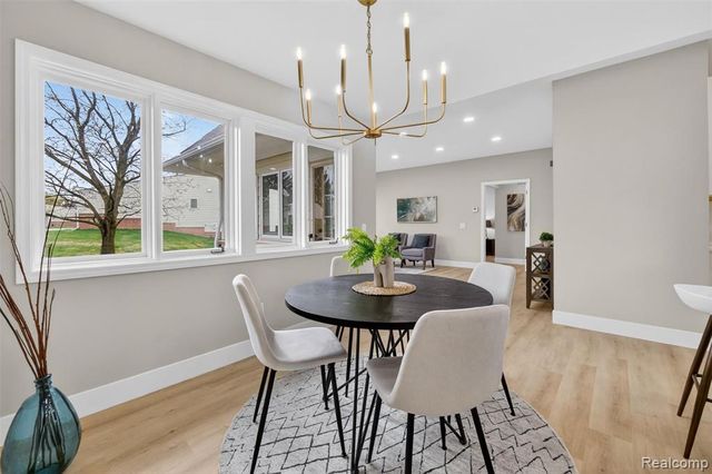 34973 Meadow Lane, Farmington Hills, MI 48335