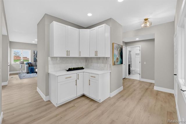 34973 Meadow Lane, Farmington Hills, MI 48335