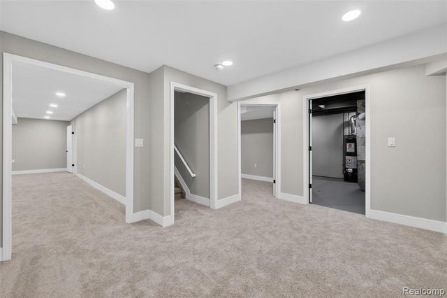 34973 Meadow Lane, Farmington Hills, MI 48335