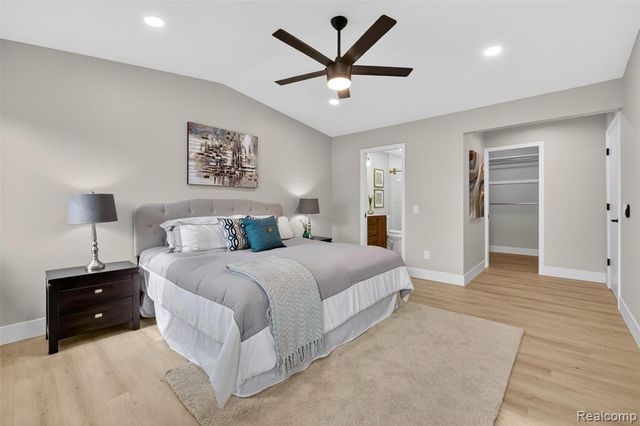 34973 Meadow Lane, Farmington Hills, MI 48335