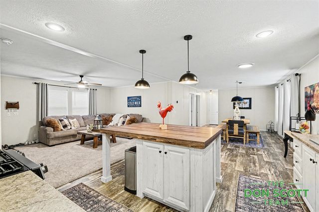 1480 Red Oak Lane, Belmont, MI 49306