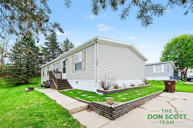 1480 Red Oak Lane, Belmont, MI 49306