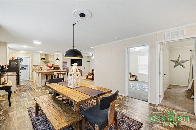 1480 Red Oak Lane, Belmont, MI 49306