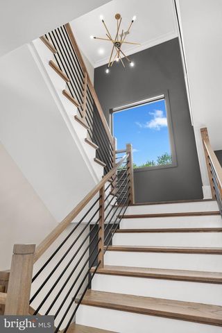 6933 ESPEY LN, Mclean, VA 22101