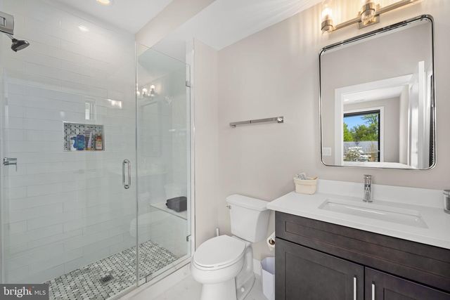 6933 ESPEY LN, Mclean, VA 22101