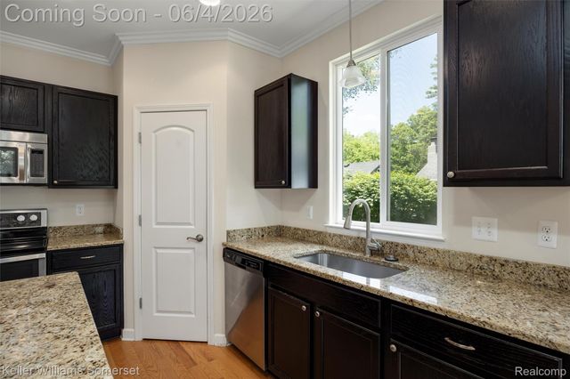 2480 Burleigh Street, West Bloomfield Charter Township, MI 48324