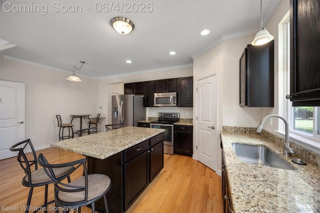 2480 Burleigh Street, West Bloomfield Charter Township, MI 48324