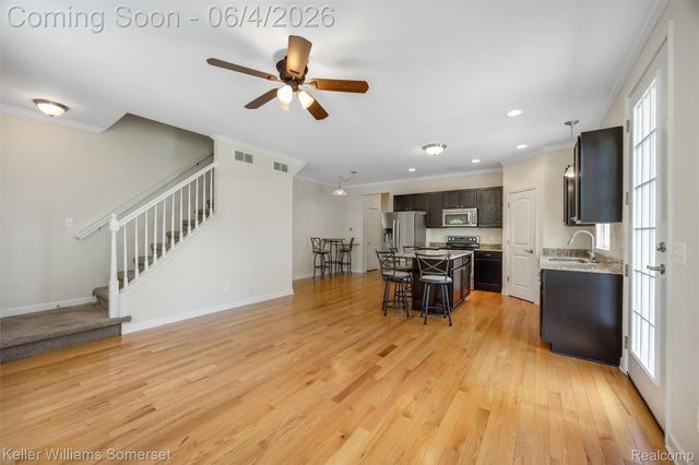 2480 Burleigh Street, West Bloomfield Charter Township, MI 48324