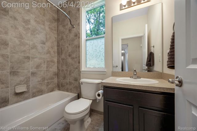 2480 Burleigh Street, West Bloomfield Charter Township, MI 48324