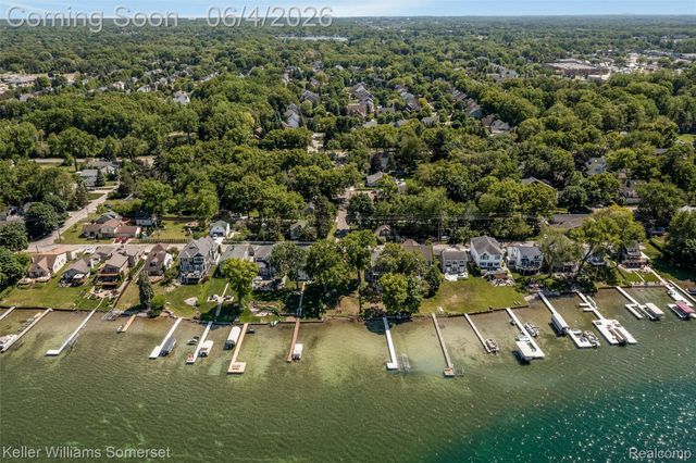 2480 Burleigh Street, West Bloomfield Charter Township, MI 48324