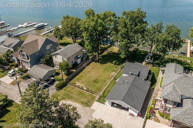 2480 Burleigh Street, West Bloomfield Charter Township, MI 48324