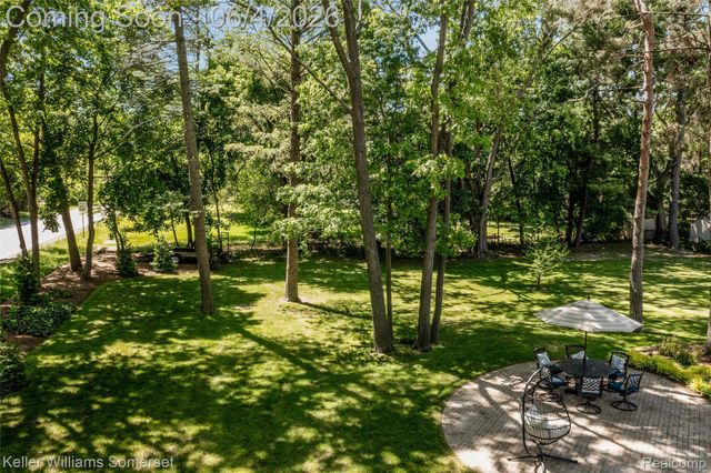 2480 Burleigh Street, West Bloomfield Charter Township, MI 48324