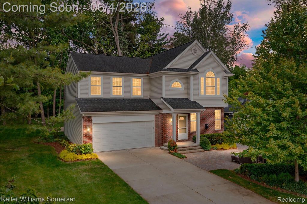 2480 Burleigh Street, West Bloomfield Charter Township, MI 48324