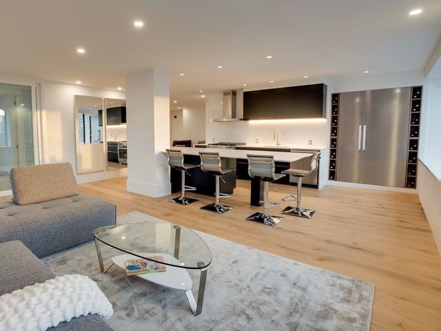 65 East India Row 41B, Boston, MA 02110