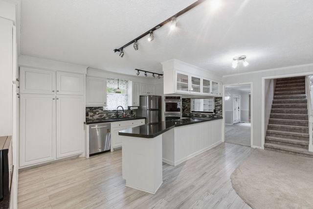 580 Defeated Creek Rd, Centerville, TN 37033