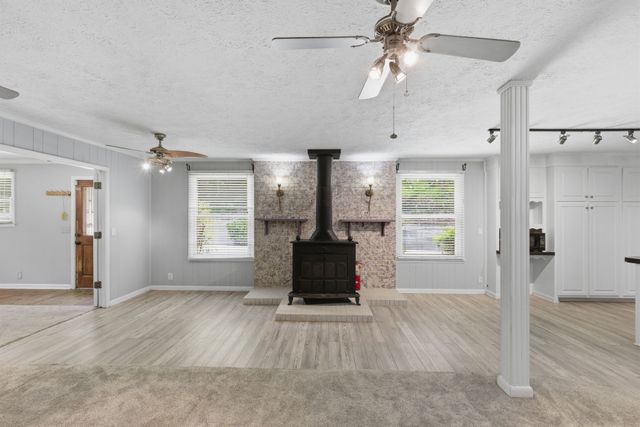 580 Defeated Creek Rd, Centerville, TN 37033