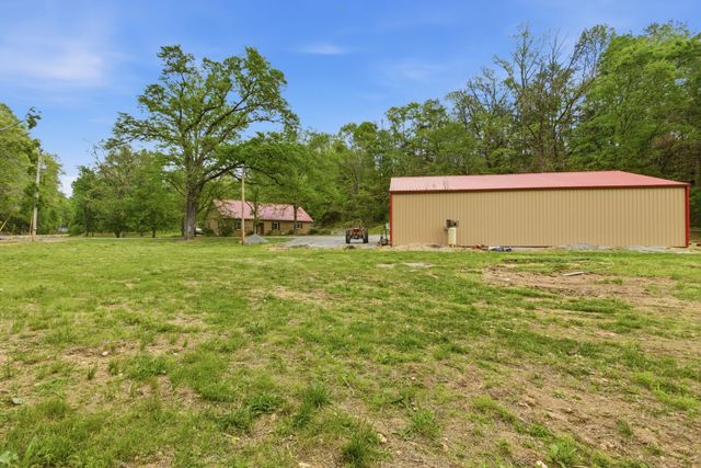 580 Defeated Creek Rd, Centerville, TN 37033
