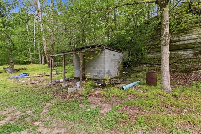 580 Defeated Creek Rd, Centerville, TN 37033