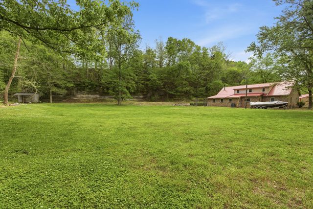 580 Defeated Creek Rd, Centerville, TN 37033