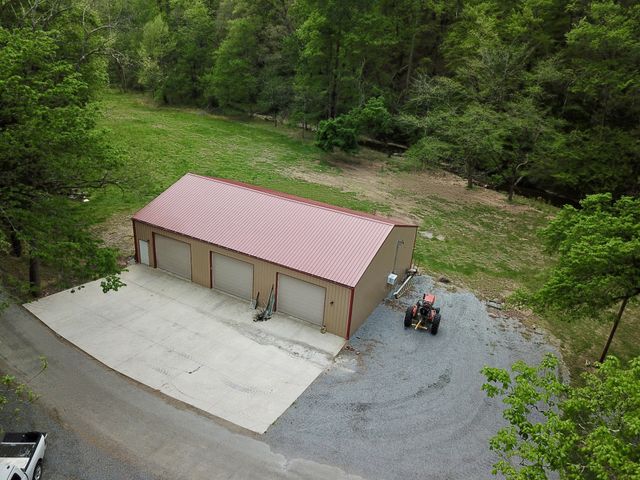 580 Defeated Creek Rd, Centerville, TN 37033