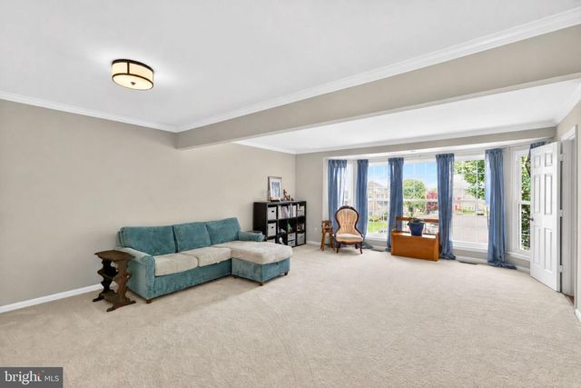 9253 JESSICA DR, Manassas Park, VA 20111
