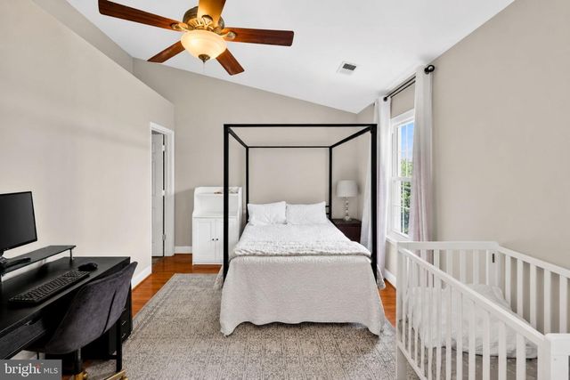 9253 JESSICA DR, Manassas Park, VA 20111