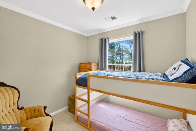 9253 JESSICA DR, Manassas Park, VA 20111
