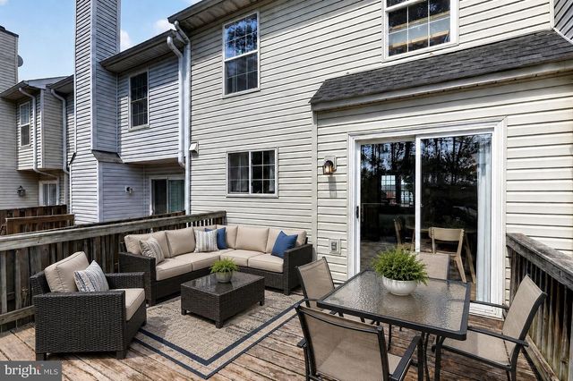 9253 JESSICA DR, Manassas Park, VA 20111