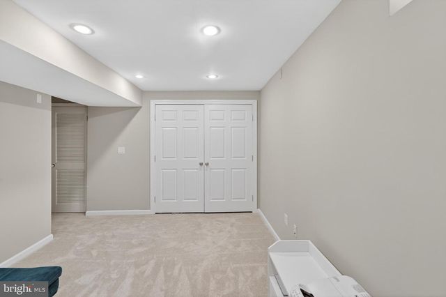 9253 JESSICA DR, Manassas Park, VA 20111