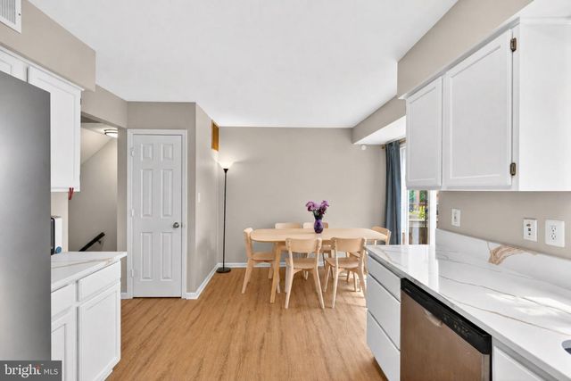 9253 JESSICA DR, Manassas Park, VA 20111