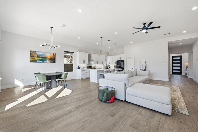 4033 Hammerly Drive, Dallas, TX 75212