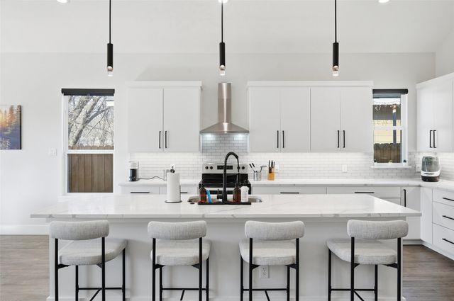 4033 Hammerly Drive, Dallas, TX 75212