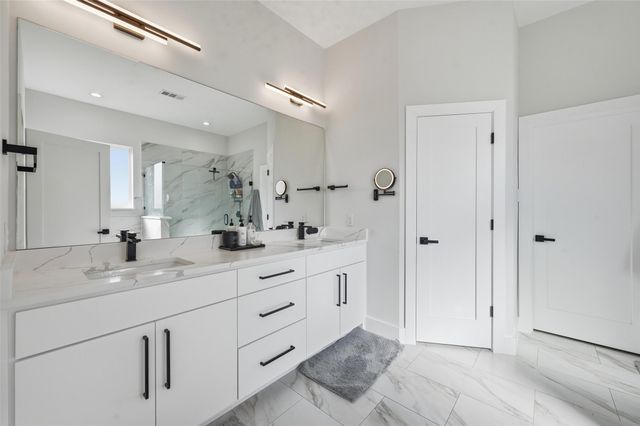 4033 Hammerly Drive, Dallas, TX 75212