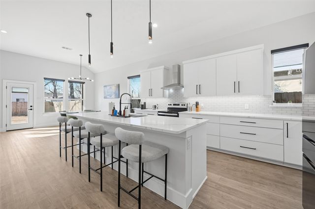 4033 Hammerly Drive, Dallas, TX 75212