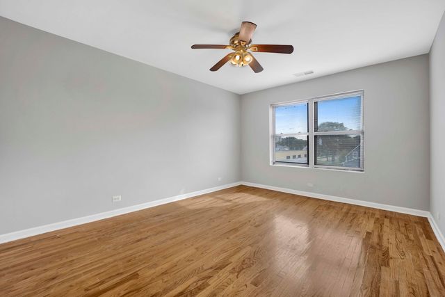 414 W Walnut Street 310, Maywood, IL 60153