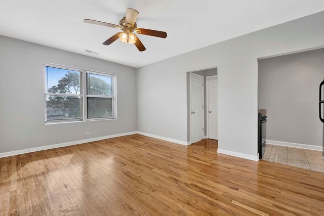 414 W Walnut Street 310, Maywood, IL 60153