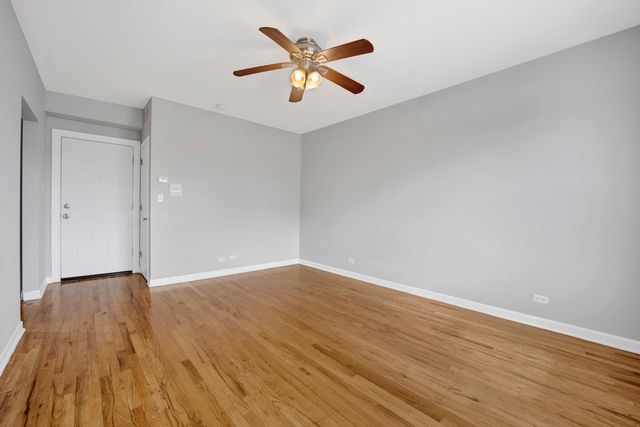 414 W Walnut Street 310, Maywood, IL 60153