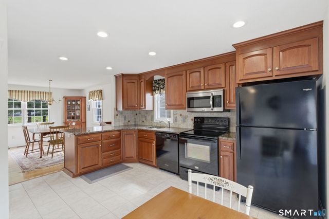 42 Dunham Street 42, Wethersfield, CT 06109