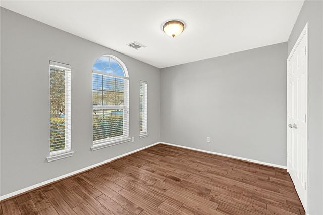 5318 Champions Way Lane, Houston, TX 77066