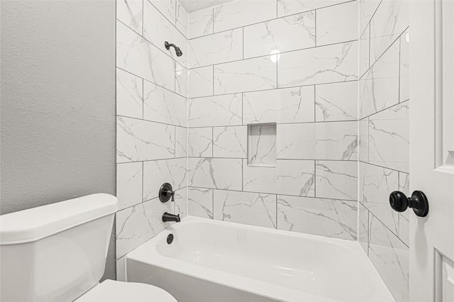 5318 Champions Way Lane, Houston, TX 77066