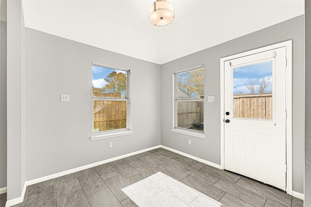 5318 Champions Way Lane, Houston, TX 77066