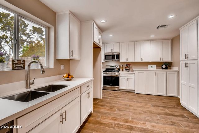 1806 E Don Carlos Avenue, Tempe, AZ 85281